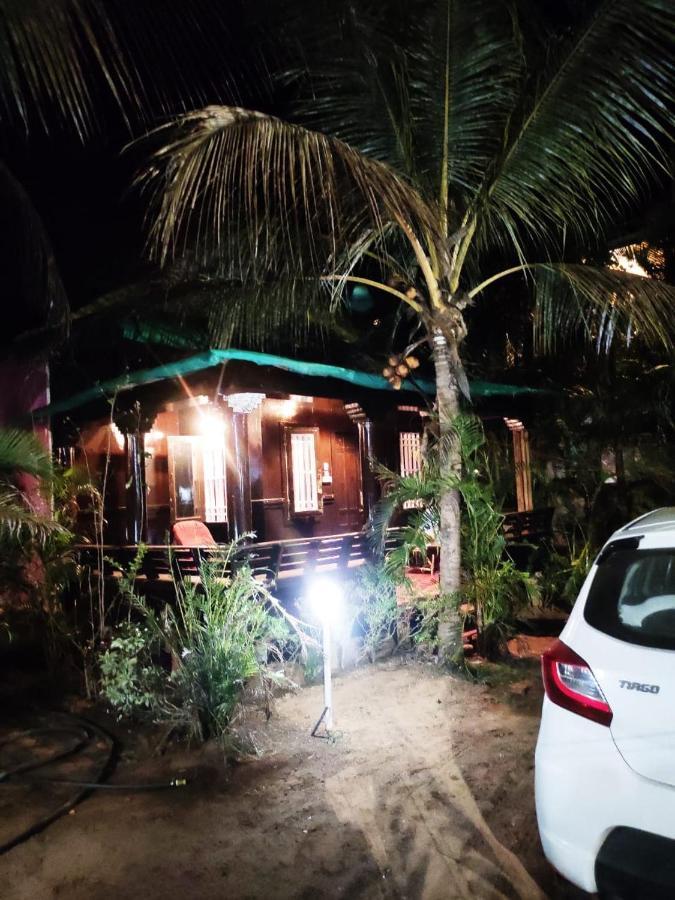 Casa Fiesta Hotel ปาโลเลม ภายนอก รูปภาพ