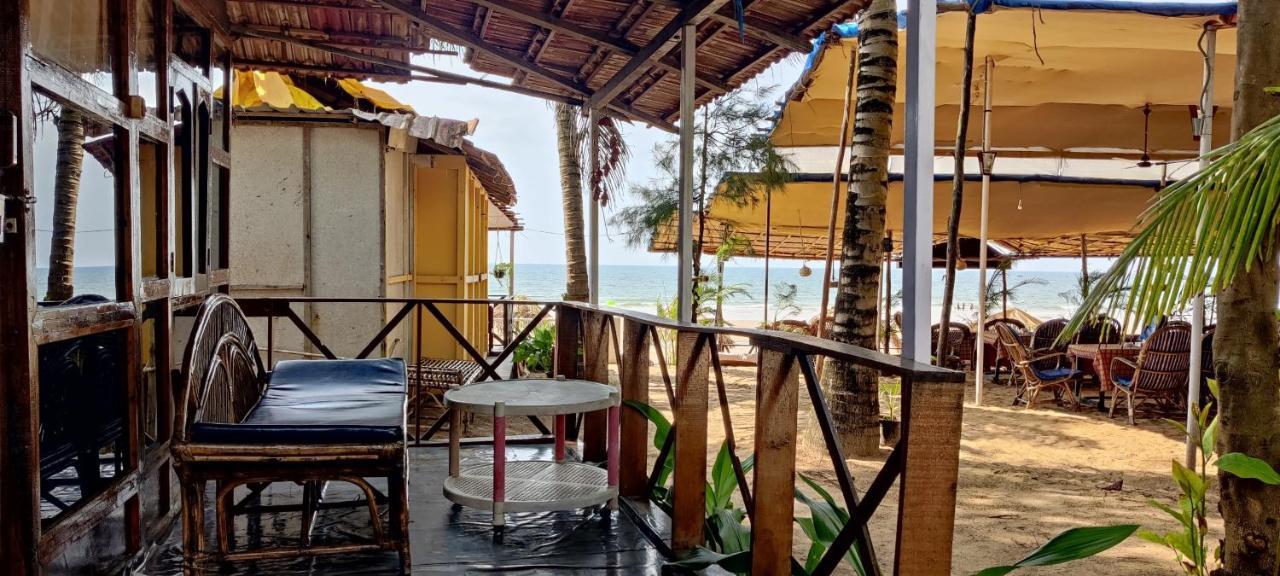 Casa Fiesta Hotel ปาโลเลม ภายนอก รูปภาพ