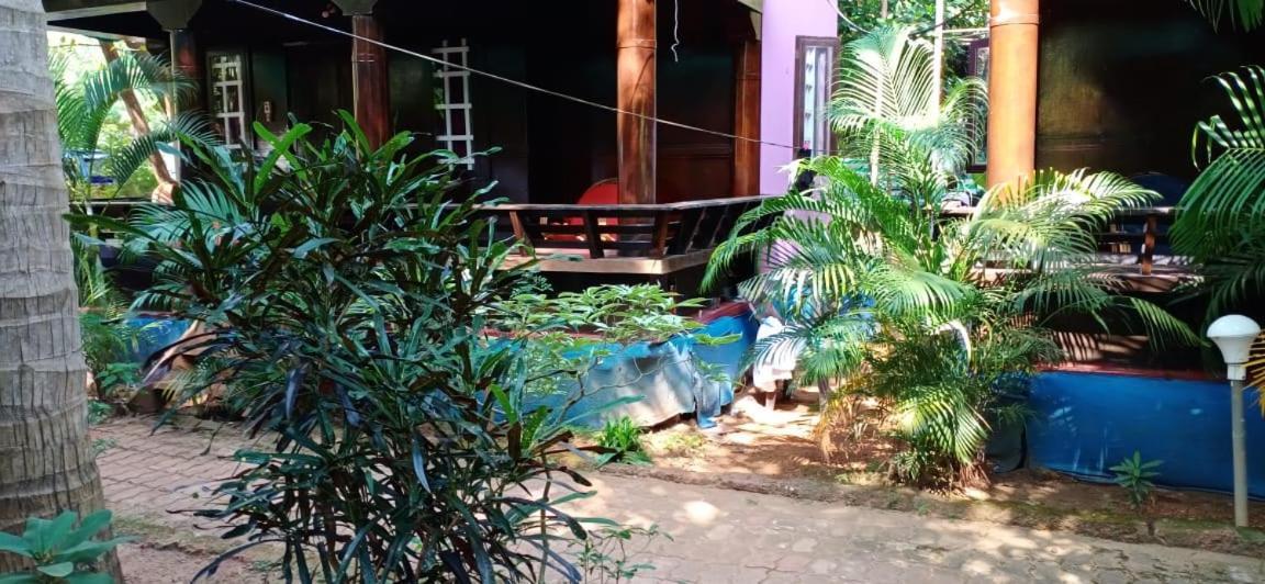 Casa Fiesta Hotel ปาโลเลม ภายนอก รูปภาพ