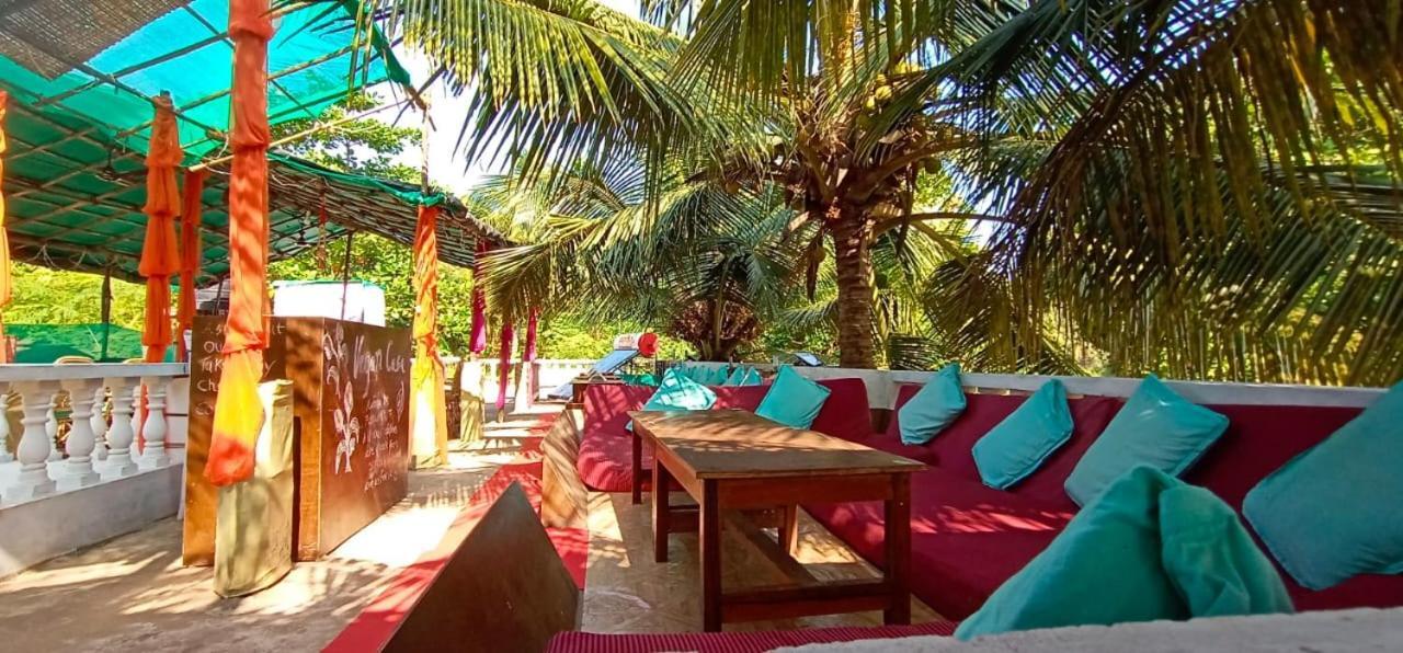 Casa Fiesta Hotel ปาโลเลม ภายนอก รูปภาพ